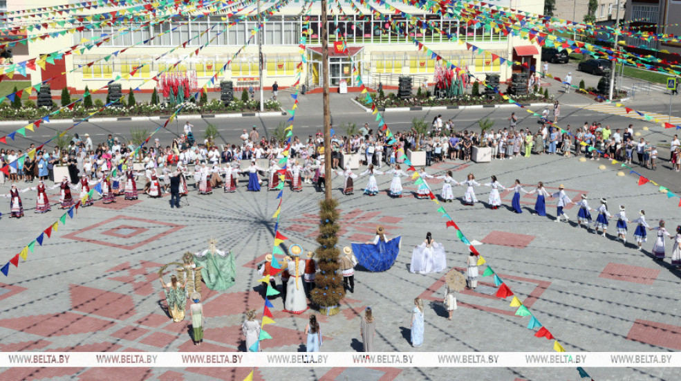 Фестиваль "Льняная карусель" прошел в Корме Фестиваль "Льняная карусель" прошел в Корме