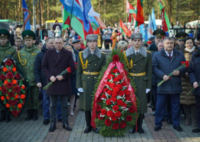 Митинг-реквием, посвященный 79-й годовщине освобождения концлагеря "Озаричи"